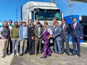 Port of Oakland celebrates hydrogen-powered trucks project
