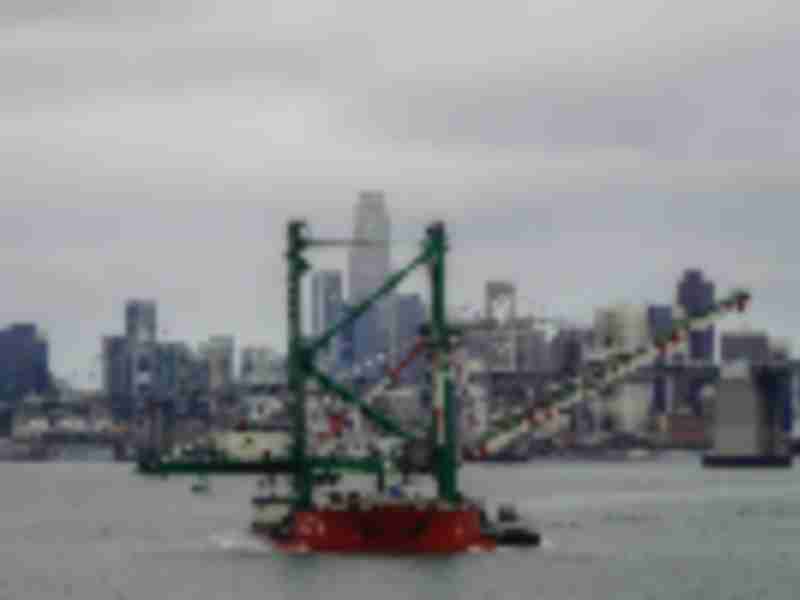 New Ship-To-Shore crane arrives at Port of Oakland