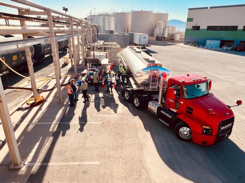 U.S. Energy™ and Strataflex Midstream complete their first jet fuel delivery to Harry Reid International Airport