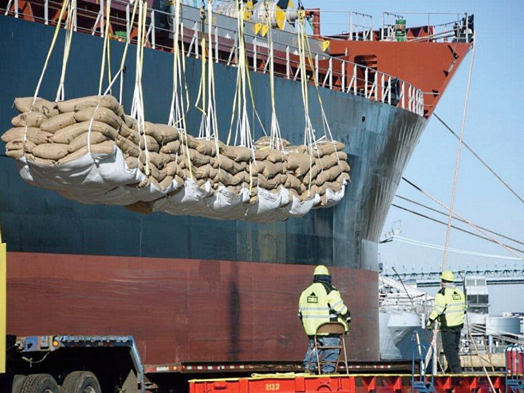 South Jersey Port Corp.’s Joseph A. Balzano Marine Terminal handles an import shipment of cocoa beans, headed to chocolate-making facilities in the region.