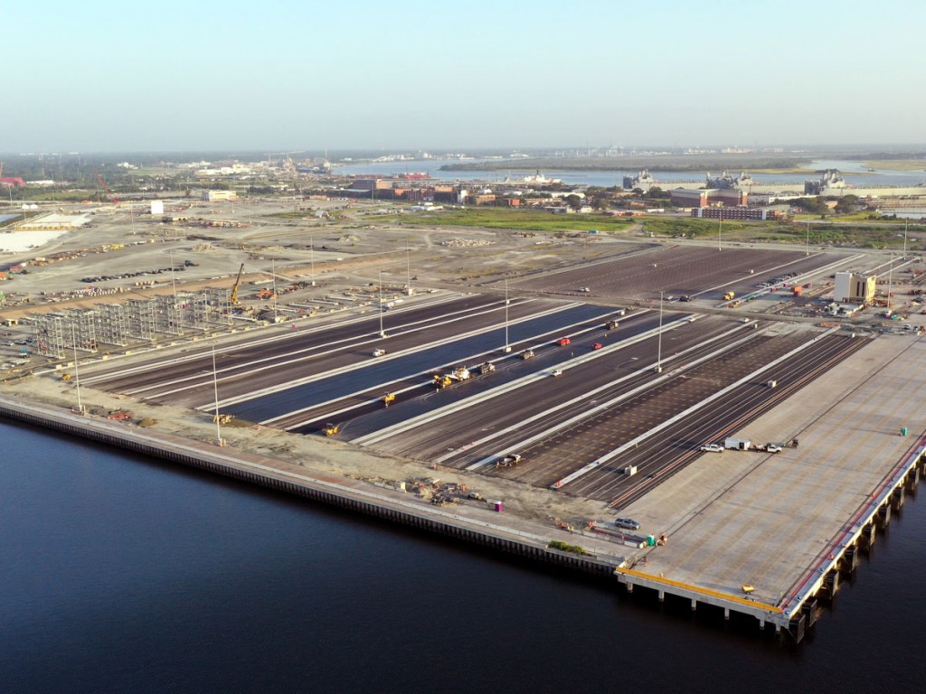 Construction advances at SC Ports’ Hugh K. Leatherman Terminal, to be the first new major U.S. container terminal in more than a decade. (Photo credit: Walter Lagrenne, South Carolina Ports Authority)