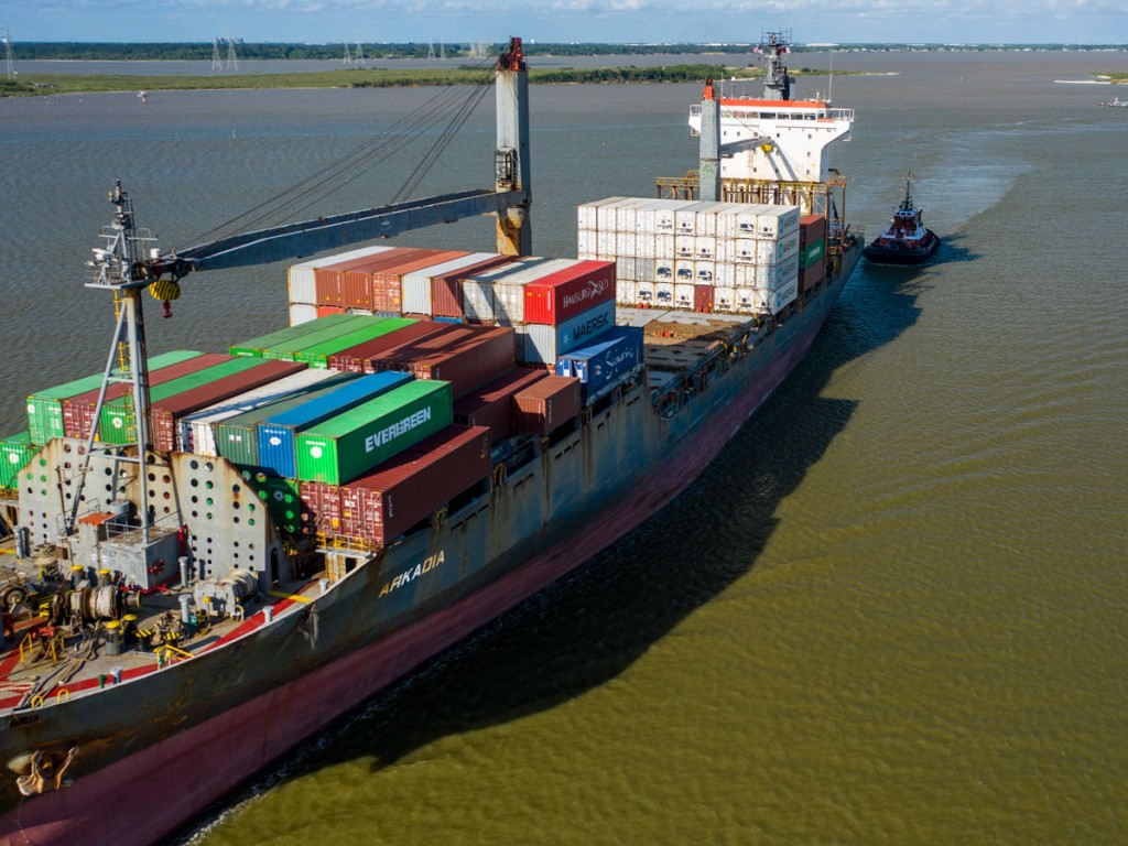 A new weekly Evergreen Line service calling Barbours Cut Container Terminal connects Port Houston with Panamanian, Jamaican and Haitian hubs.