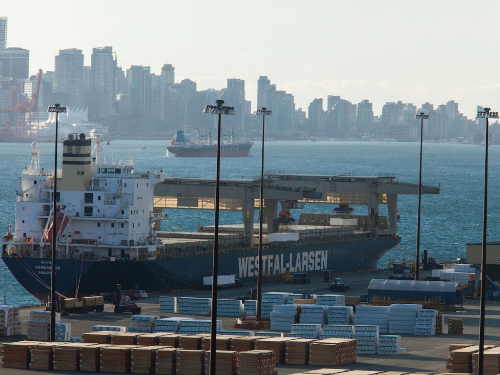 Vessel takes on pulp at Vancouver’s Lynnterm terminal. (Photo Vancouver Fraser Port Authority)