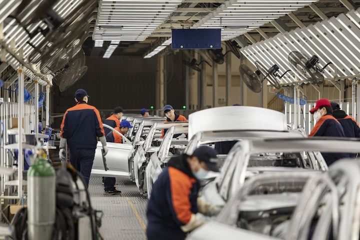 中国汽车产量创历史新高3000万辆，出口猛增|  AJOT.COM