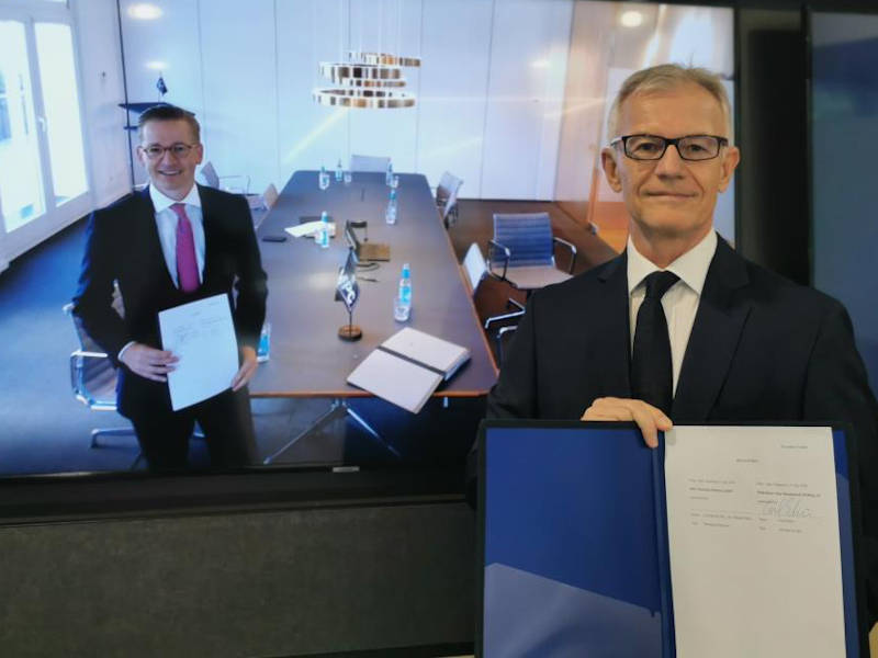 Pictured are Christian Rychly (on screen; left), Managing Director of MPC Capital – in Hamburg, and Carl Schou, CEO & President of Wilhelmsen Ship Management – in Singapore, taken during an online signing ceremony to formalise the partnership.