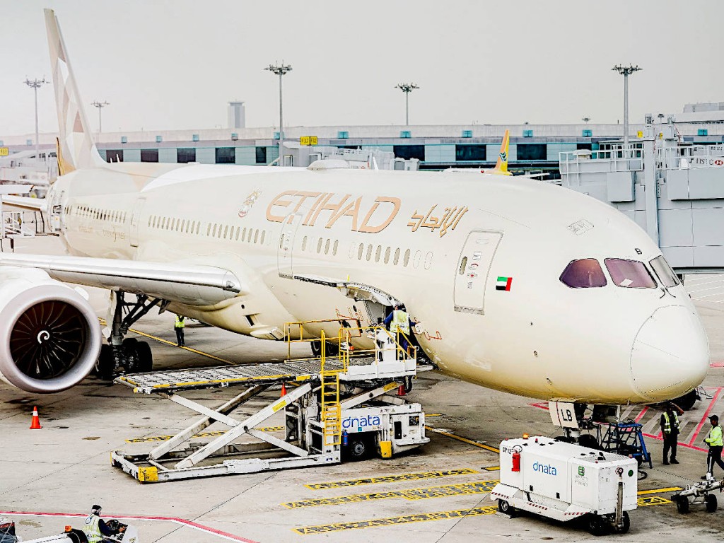 Etihad Cargo and dnata Extend Global Handling Partnership
