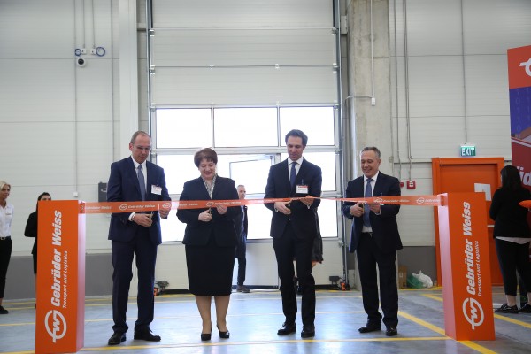 At the ceremonial opening of the new logistics terminal in Tbilisi, Georgia (from left): Thomas Moser, Director and Regional Manager Black Sea/CIS at Gebrüder Weiss, Maia Tskhitishvili, Vice-Prime Minister, Minister for Regional Development and Infrastructure in Georgia, Wolfram Senger-Weiss, CEO at Gebrüder Weiss, and Alexander Kharlamov, Country Manager Gebrüder Weiss Georgia. (Source: Gebrüder Weiss)