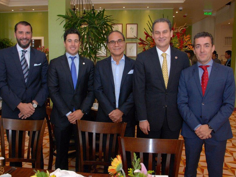 International Container Terminal Services, Inc.’s (ICTSI) largest port concession in the Americas, Contecon Guayaquil SA (CGSA) and Ecuador’s top business firms team up towards improving the competitiveness of the country’s supply chain through the formation of the Comunidad Logística del Puerto de Guayaquil (CLPG). (From left) Guillermo Rosenney, RSA Insurance chairman; Guillermo Lasso, Bank of Guayaquil senior vice president; Vincente Wong, Reybanpac chief executive officer ; Angelo Caputi, Bank of Guayaquil executive president; and José Antonio Contreras, CGSA chief executive officer.