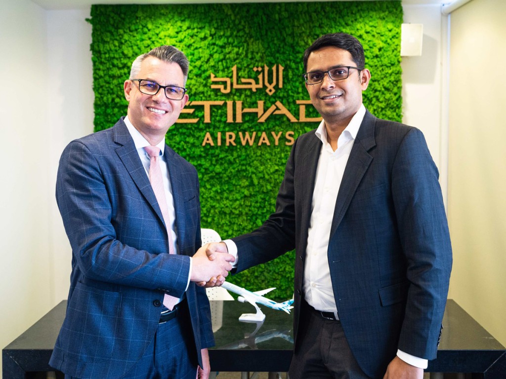 Martin Drew at Etihad Aviation Group and Dr Suraj Nair at SPEEDCARGO confirmed the agreement during Dubai Airshow