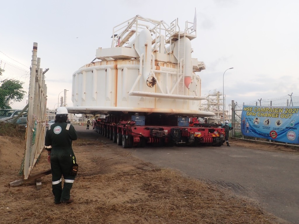 Megalift Constructed a Beach Landing Jetty for the Delivery of a SPM Buoy