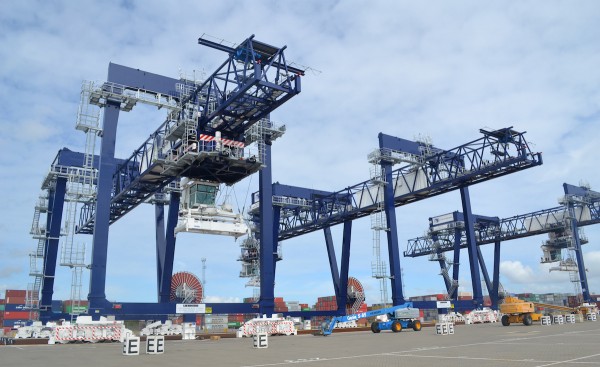 Port of Felixstowe has two new Rail Mounted Gantry Cranes on its North Rail Terminal