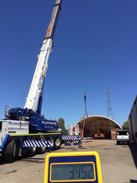 Allplant Inspections uses a 12t wireless load cell to load test a Pinjarra Crane & Access Hire Liebherr LTM1100.