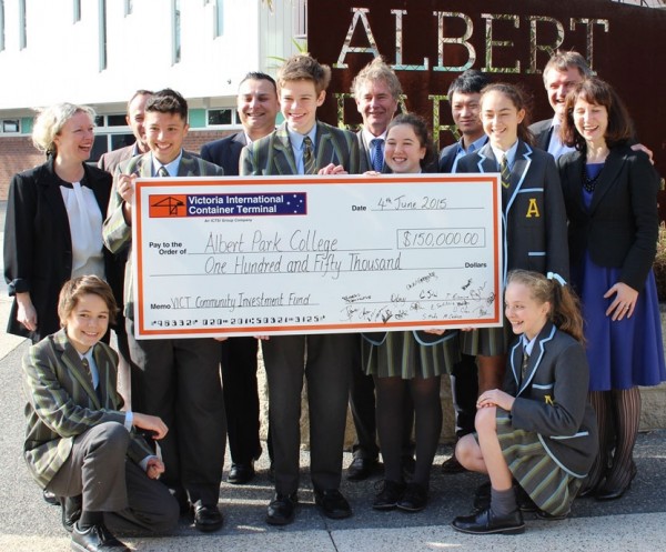 Students of Albert Park College accepting the AUD150,000 check, joined by (back row, from left): Claire Jordan-Whillans, VICT Media & Community Relations Manager; Mark Sheppard, Albert Park College School Council President; Tony Desira, VICT Operations Manager; Steve Cook, Albert Park College Foundation Principal; Daniel Chen, VICT Commercial Experience Manager; Anders DØmmestrup, VICT Chief Executive Officer; and Olivia Jones, VICT Company Secretary. 