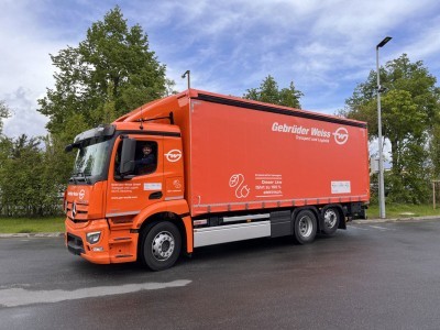 https://www.ajot.com/images/uploads/article/Gebruder-Weiss_Straubing-E-Truck.jpg