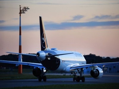 https://www.ajot.com/images/uploads/article/Lufthansa_plane_1.jpg