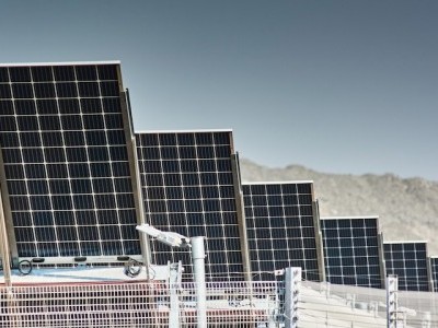 https://www.ajot.com/images/uploads/article/Solar_wafers.jpg