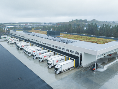 https://www.ajot.com/images/uploads/article/Terminal_Bergen_-_trucks.png