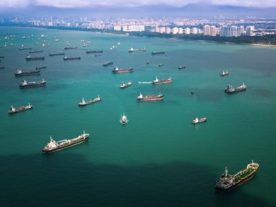 https://www.ajot.com/images/uploads/article/Vessels_berthing_at_Singapore.jpg
