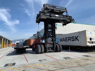 https://www.ajot.com/images/uploads/article/amerimex-Taylor-110000-Pound-Capacity-Forklift.jpg