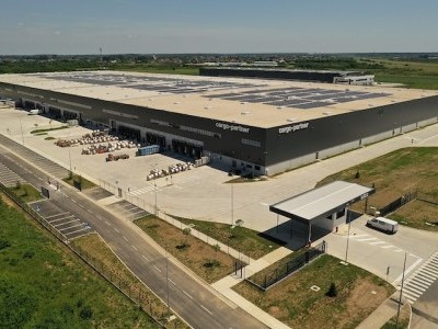 https://www.ajot.com/images/uploads/article/cargo-partner_Warehouses_HR_Zagreb_03.jpg