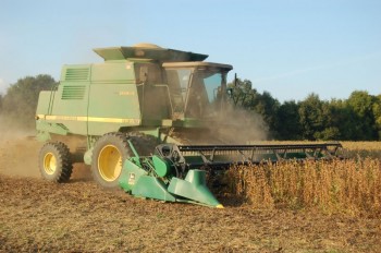 https://www.ajot.com/images/uploads/article/soybean_crop_harvester.jpg
