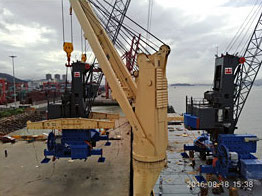 https://www.ajot.com/images/uploads/article/universal-logistics-extended-harbor-cranes-cropped.jpeg