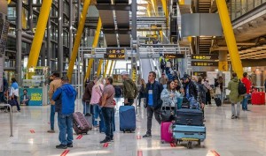 Strikes and labor shortages leave European airports in chaos