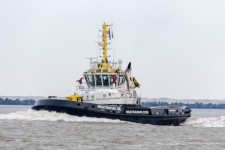  Multraship takes delivery of first of two CARROUSEL RAVE TUGs from Damen