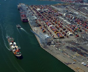 Oakland’s Wan says harbor trucker protest has shut down port operations & will result “in losses to competing ports”