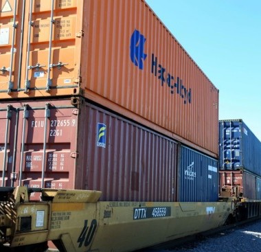 West Coast shippers going nuts over Virginia intermodal link