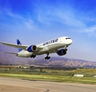 https://www.ajot.com/images/uploads/article/787_United_Airlines.jpg