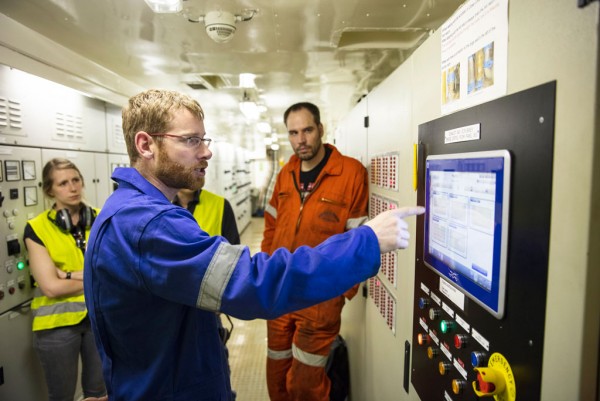 Roland Hoogeveen. Technical Support Engineer at Spliethoff controls the Alfa Laval PureSOx