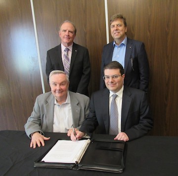 Front row, from left: GAC Group Vice President – Americas Bob Bandos and Managing Director of LNG for Translux Marcellus Catalano. Second row, from left: GAC LNG Services Business Manager Tim Karl and GAC Group President Bengt Ekstrand.