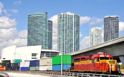 FECR and PortMiami are now offering the Sunshine Gateway service which includes on-dock intermodal rail capabilities.
