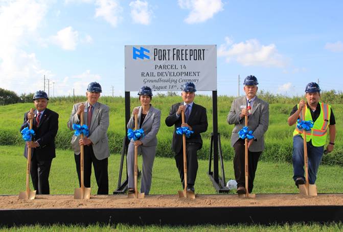 Representatives from Port Freeport Commission, Executive Staff, and James Construction break ground for Phase 1 of the Parcel 14 Rail Development. 