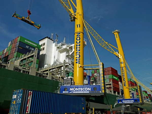 Two LHM 800 are already operating in the port of Montevideo, Uruguay.