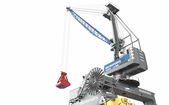 Euroports Germany expands bulk cargo capacity at Rostock's overseas port with the all-electric LPS 420 E gantry crane