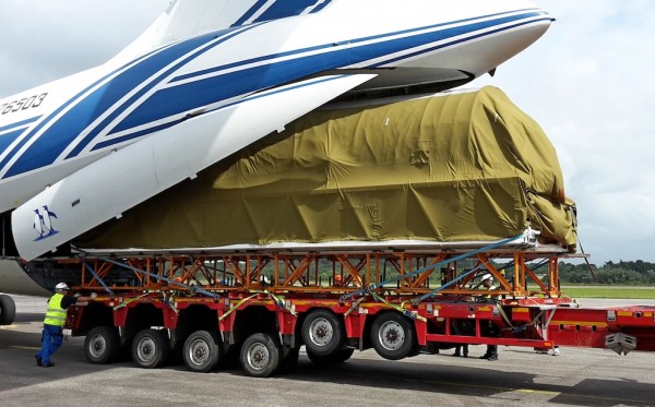 Loading the third stage of the Soyuz-ST launch vehicle onto Volga-Dnepr's IL-76TD-90VD freighter