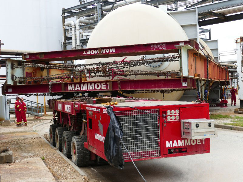 Transport of the flash drum using Mammoet’s SPMT trailers