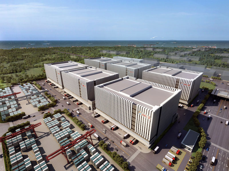 When completed in mid-2021, Port of Nansha’s cold chain logistics mega-warehouse hub is to offer nearly 500,000 tons of total storage capacity in six buildings, each eight stories high.