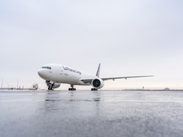 Arrival of Lufthansa Cargo’s sixth Boeing 777F in FRA