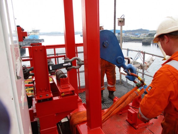 Industrial weighing specialist Northern Balance employed a Straightpoint 25t Radiolink plus load cell aboard the Fugro Symphony to calibrate two cable tensioners.