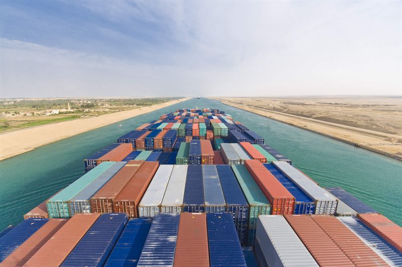 A container's point of view of the Suez Canal